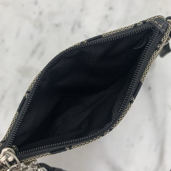 COACH Signature Wristlet 7" x 4" Black Beige Canvas Lined Hang Tag Clutch GUC - Picture 8 of 8
